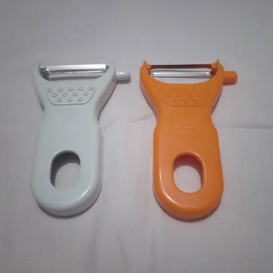 Sharp Blade Kitchen Vegetable & Fruit Peeler